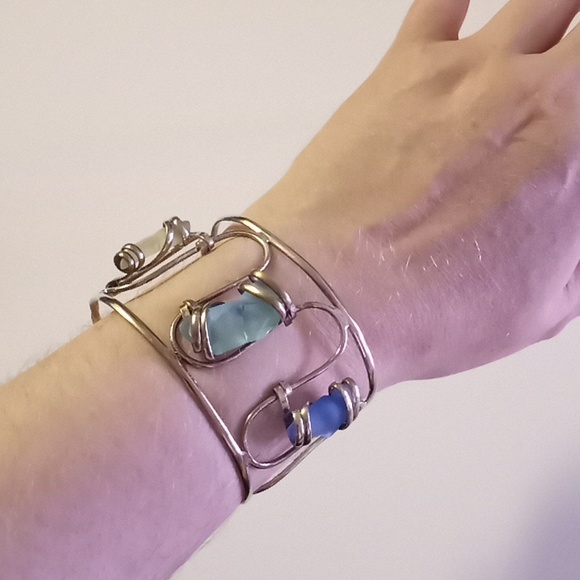 Artisan Alpaca-Wire Sea Glass Bracelet - Picture 7 of 13